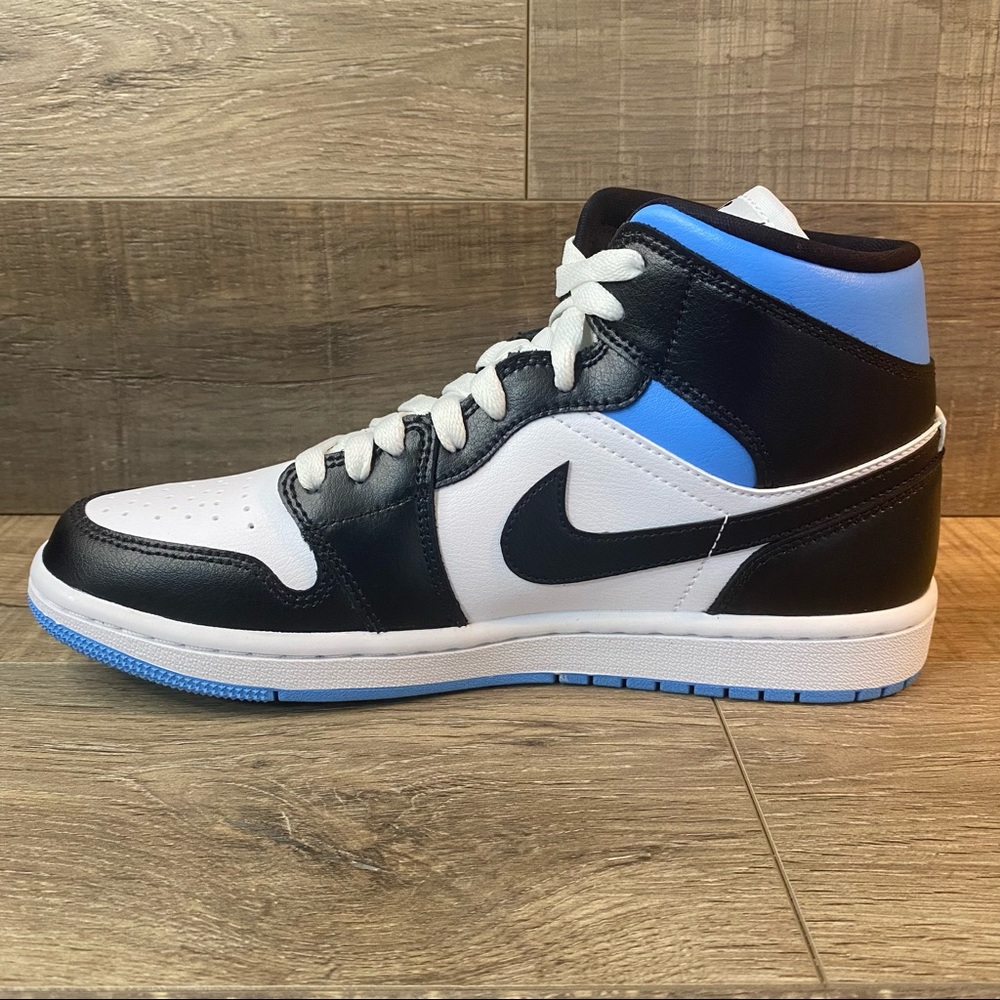 Air Jordan 1 Mid ‘University Blue Black White’ - Picture 3 of 7